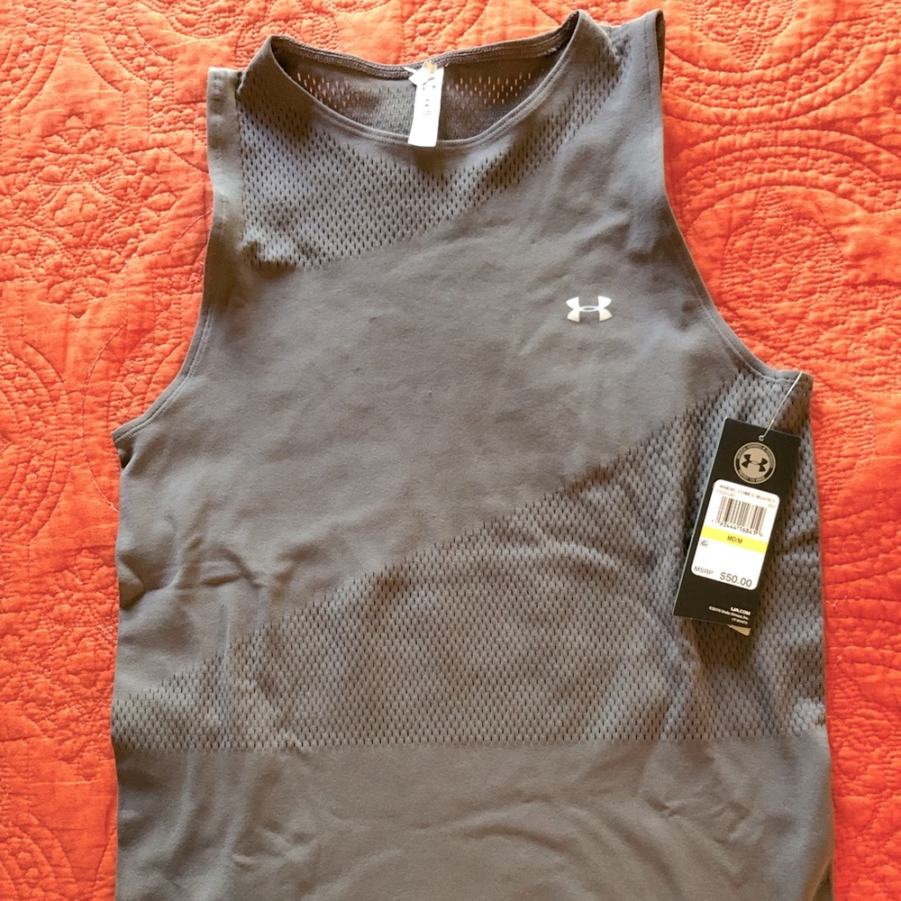NWT under Armour workout top